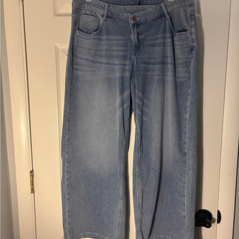 HALARA Light Blue Boyfriend Jeans - Relaxed Straight Fit
